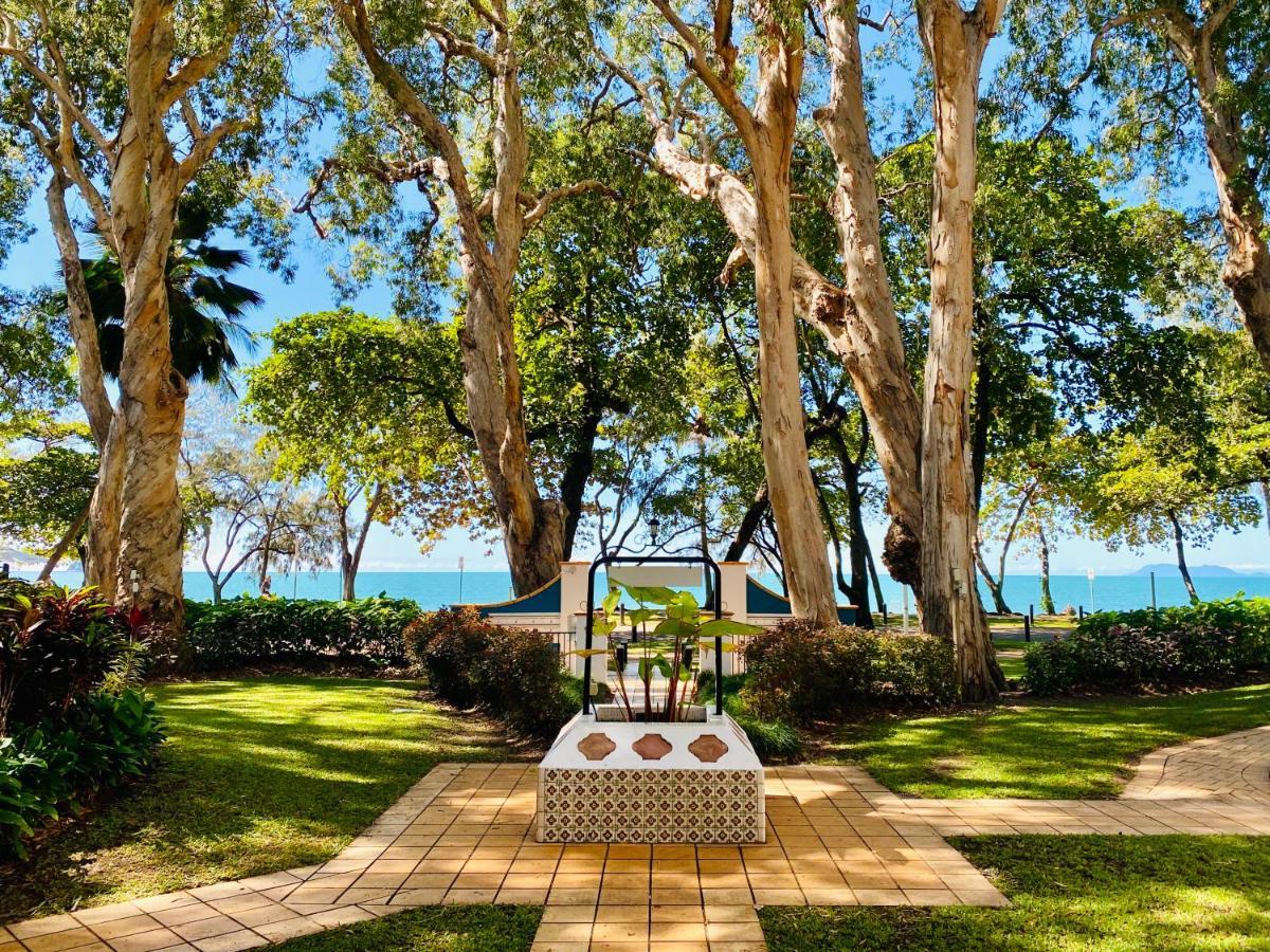 Beachview Apartments At Villa Paradiso Palm Cove Exterior foto