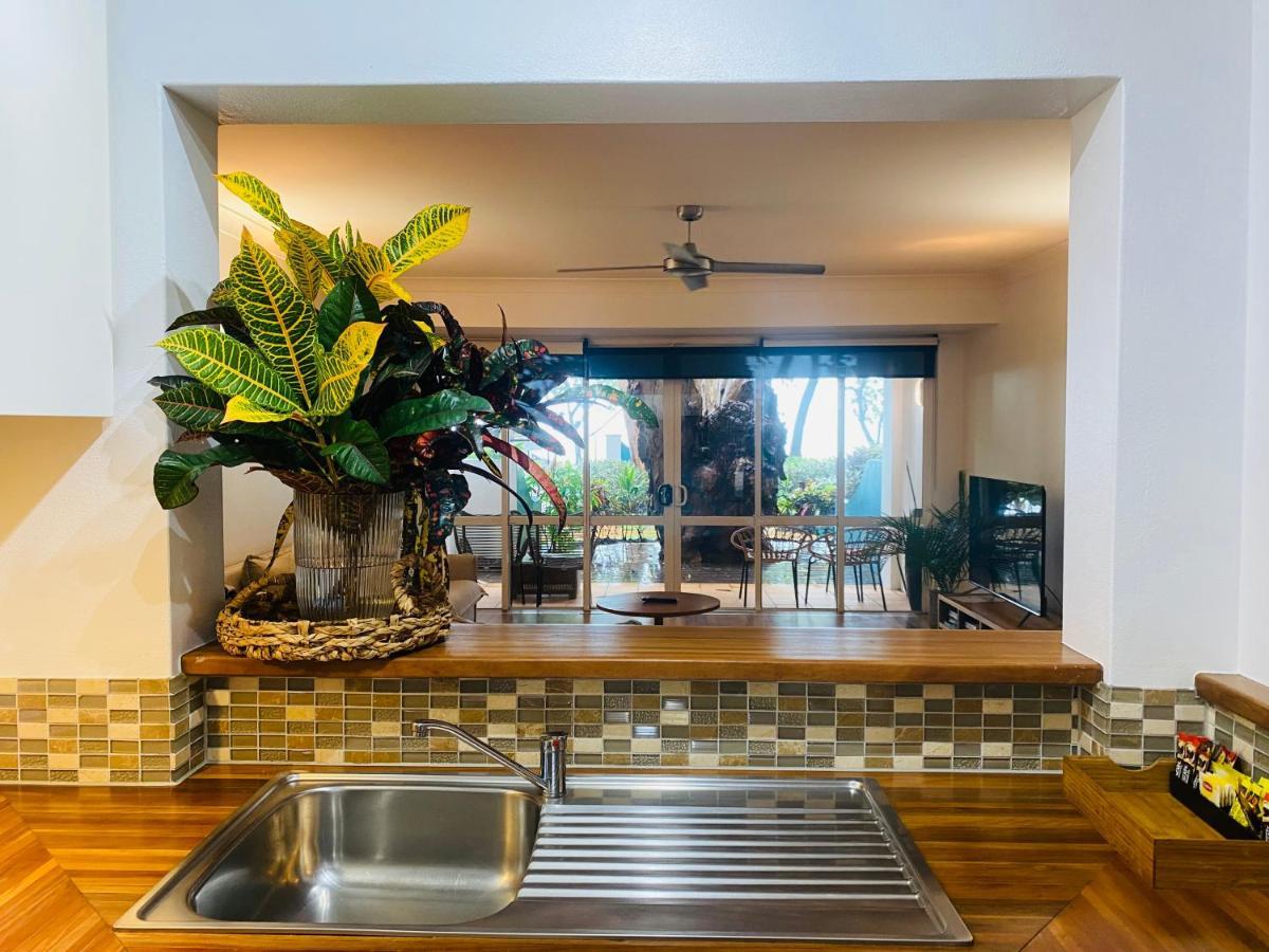 Beachview Apartments At Villa Paradiso Palm Cove Exterior foto