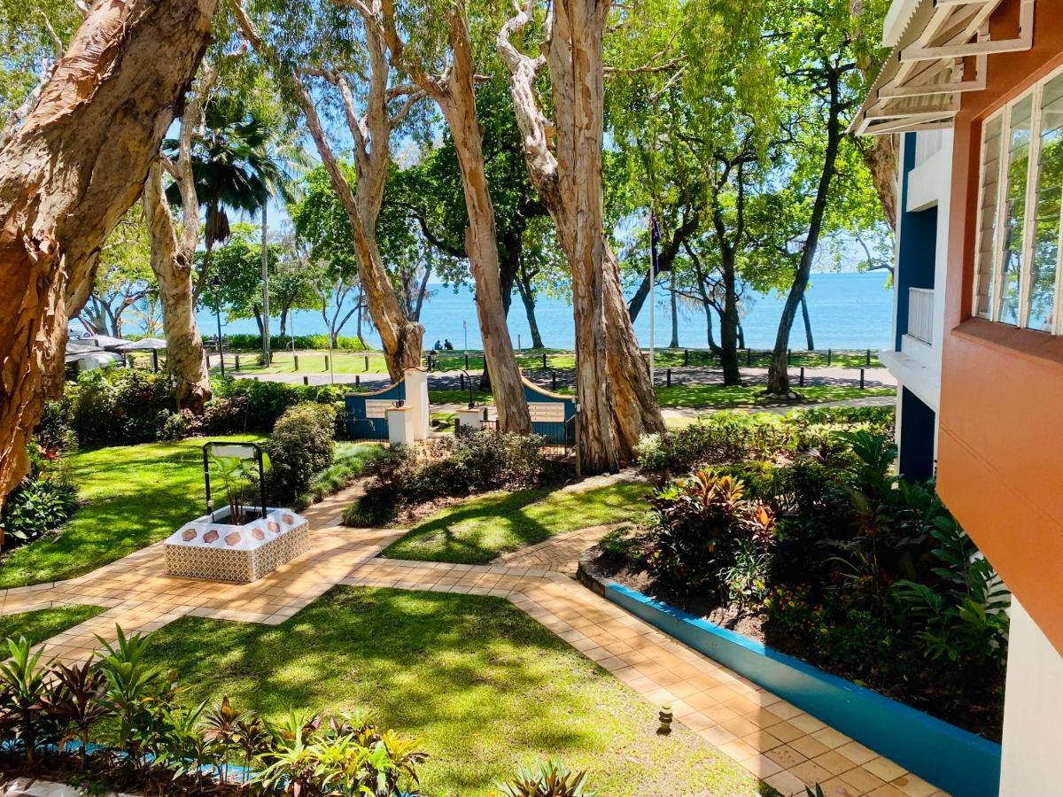 Beachview Apartments At Villa Paradiso Palm Cove Exterior foto