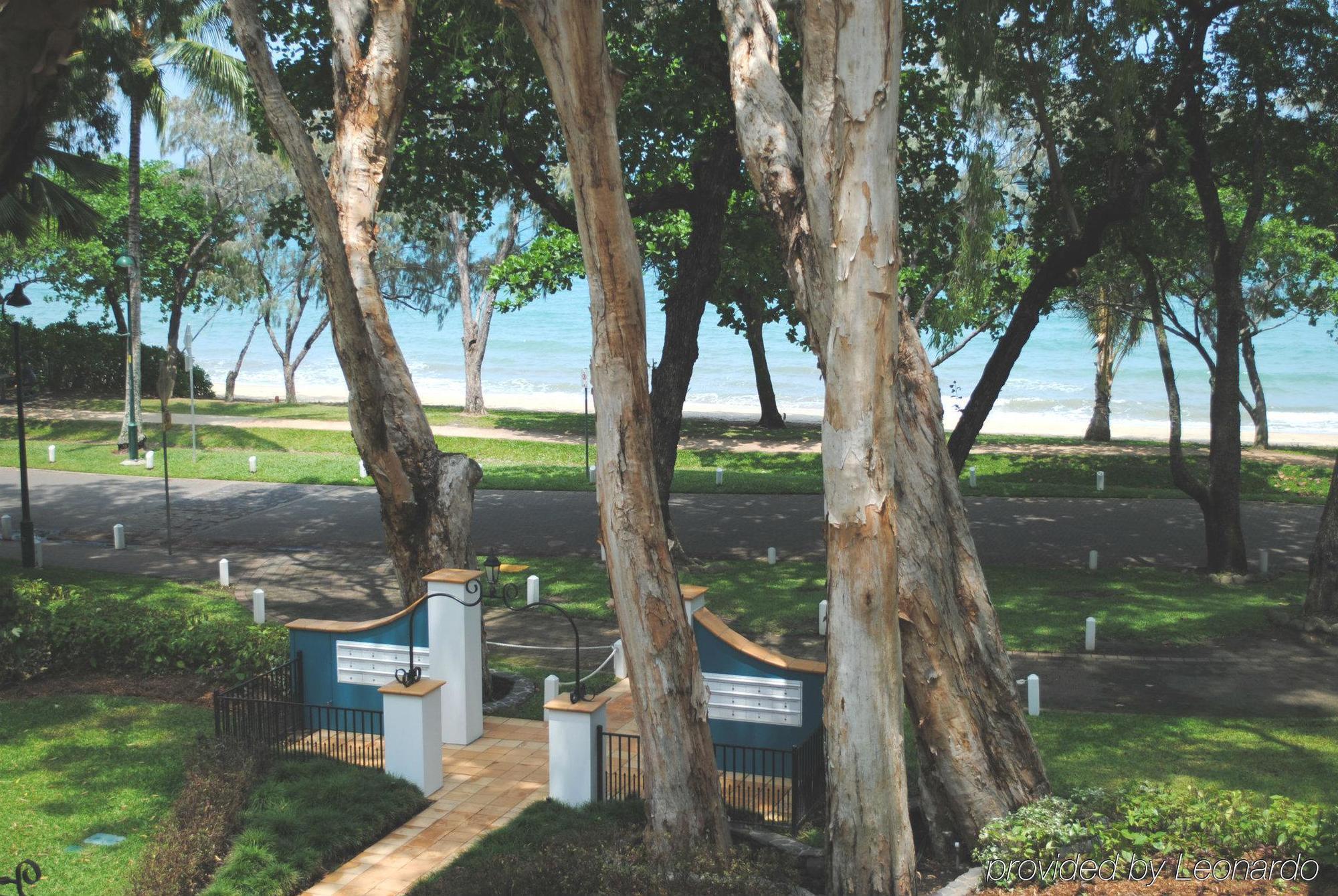 Beachview Apartments At Villa Paradiso Palm Cove Exterior foto
